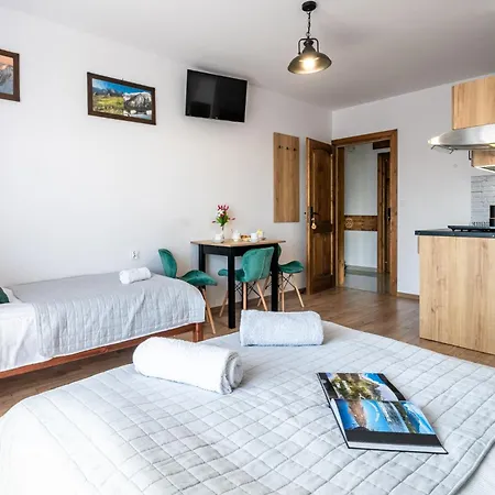 ゲストハウス Bukowiansko Nutka ブコビナ・タトシャンスカ