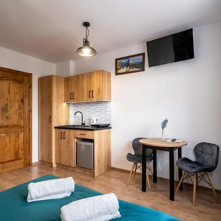 ゲストハウス Bukowiansko Nutka ブコビナ・タトシャンスカ