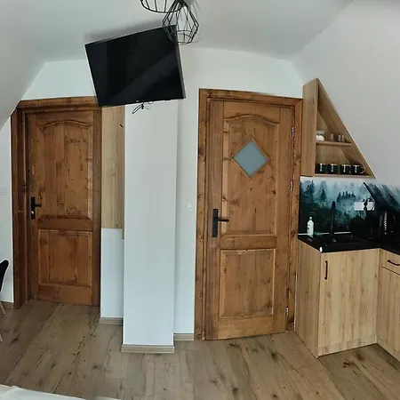 ゲストハウス Bukowiansko Nutka ブコビナ・タトシャンスカ