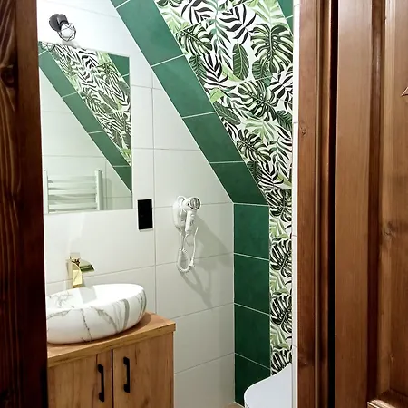 ゲストハウス Bukowiansko Nutka ブコビナ・タトシャンスカ